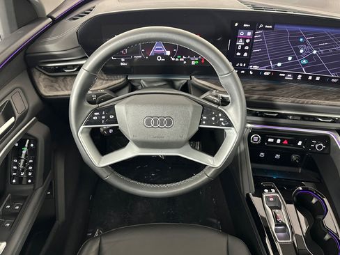 Used 2025 Audi Q5 Premium w/ 19" Wheel Package image 13