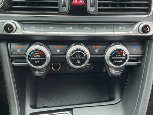 Used 2023 Genesis G70 2.0T AWD/4WD image 21