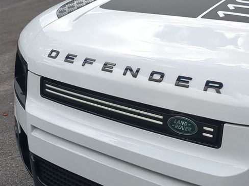Certified 2025 Land Rover Defender 110 V8 AWD/4WD image 13