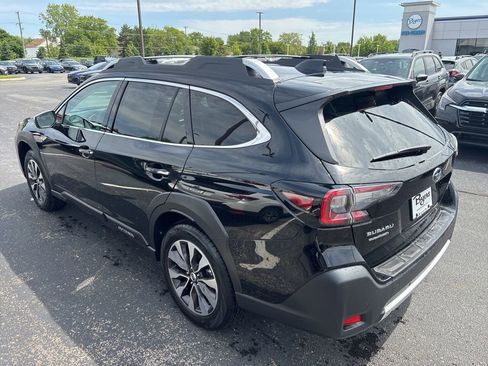Certified 2025 Subaru Outback Touring AWD/4WD image 5