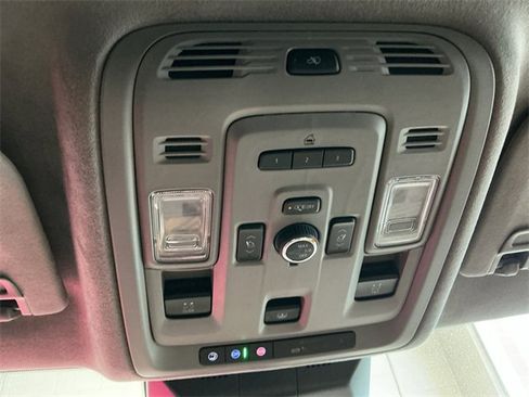 Used 2023 Cadillac Escalade ESV Premium Luxury Platinum w/ LPO, Radiant Package image 28