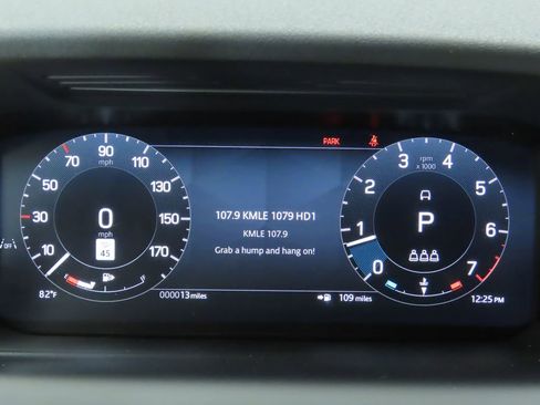 Used 2025 Land Rover Discovery Sport S image 31