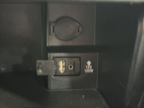 Used 2014 Toyota Camry XLE w/ Leather Package image 37