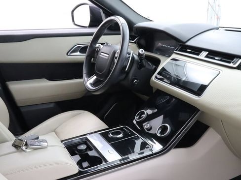 Used 2019 Land Rover Range Rover Velar R-Dynamic SE AWD/4WD image 28