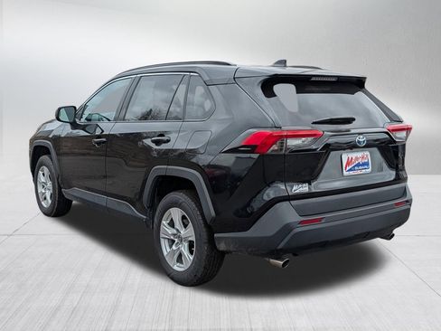 Used 2021 Toyota RAV4 LE AWD/4WD image 5