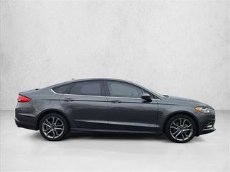 Used 2017 Ford Fusion SE w/ Equipment Group 201A video 4
