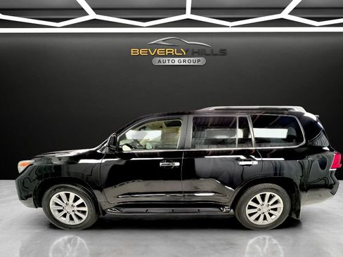Used 2011 Lexus LX 570 4WD w/ Luxury Pkg image 2