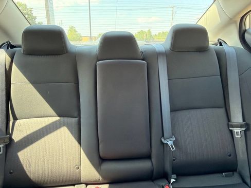 Used 2025 Nissan Altima 2.5 SV FWD image 28