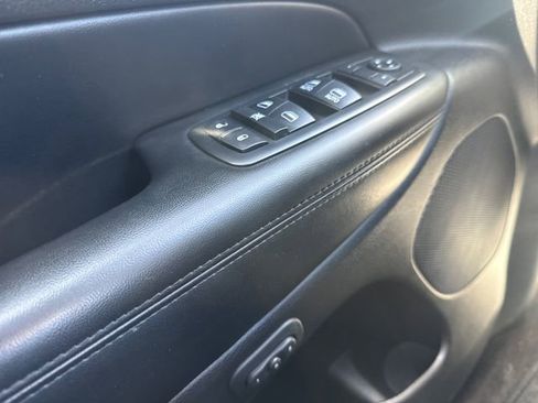 Used 2018 Jeep Grand Cherokee Limited image 25