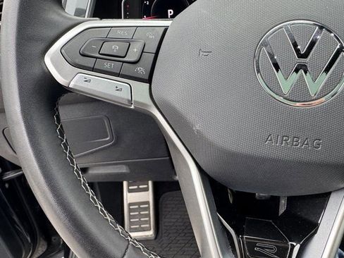 Certified 2023 Volkswagen Tiguan SEL R-Line image 22