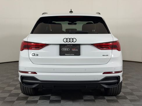 Certified 2025 Audi Q3 2.0T Premium Plus w/ Premium Plus Package AWD/4WD image 10