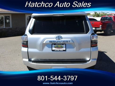 Used 2022 Toyota 4Runner SR5 Premium AWD/4WD image 4