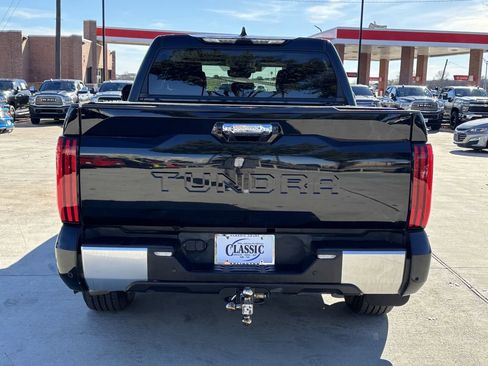 Used 2023 Toyota Tundra Limited w/ Power Package RWD image 5