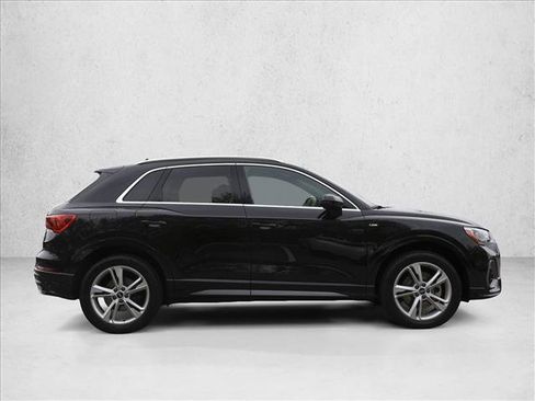 Used 2021 Audi Q3 2.0T Premium w/ Convenience Package AWD/4WD image 4