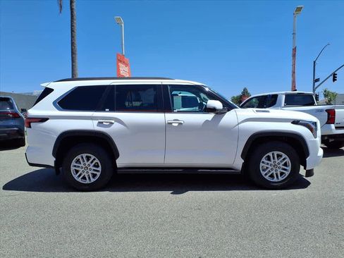 Used 2023 Toyota Sequoia SR5 w/ SR5 Premium Package RWD image 3