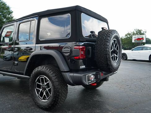 Used 2024 Jeep Wrangler Unlimited Rubicon w/ Technology Group AWD/4WD image 22