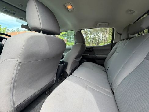 Used 2019 Toyota Tacoma SR5 image 15