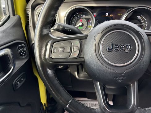 Used 2023 Jeep Wrangler Unlimited w/ Cold Weather Group AWD/4WD image 21