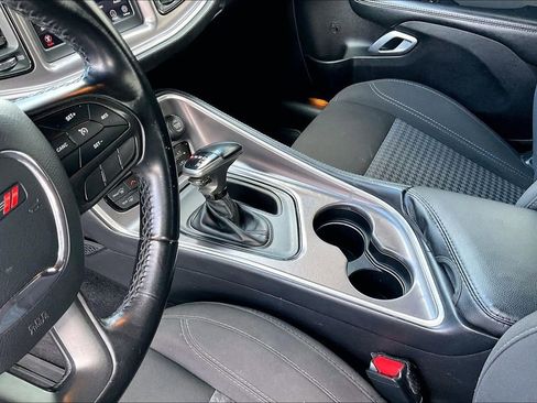 Used 2021 Dodge Challenger SXT image 13