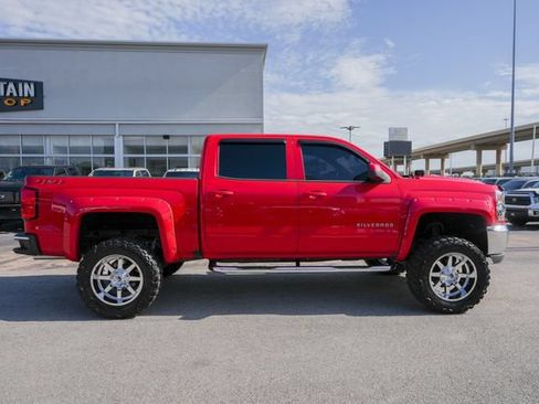 Used 2018 Chevrolet Silverado 1500 LT AWD/4WD image 4