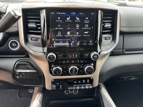 Used 2021 RAM 2500 Laramie w/ Body Color Bumper Group AWD/4WD image 17
