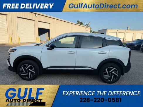 Used 2026 Nissan Kicks SV FWD image 4