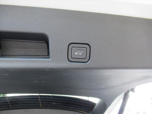 Certified 2025 GMC Acadia Elevation image 34