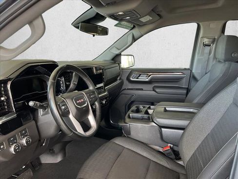 Used 2025 GMC Sierra 1500 Elevation AWD/4WD image 8