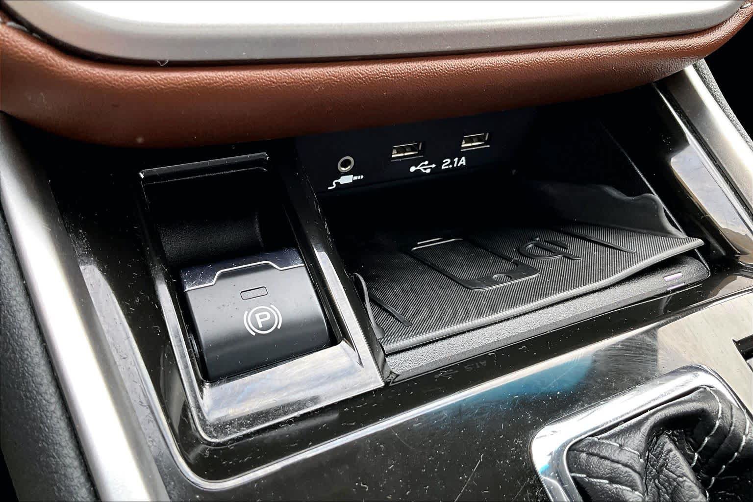 Used 2020 Subaru Outback Touring XT AWD/4WD image 35