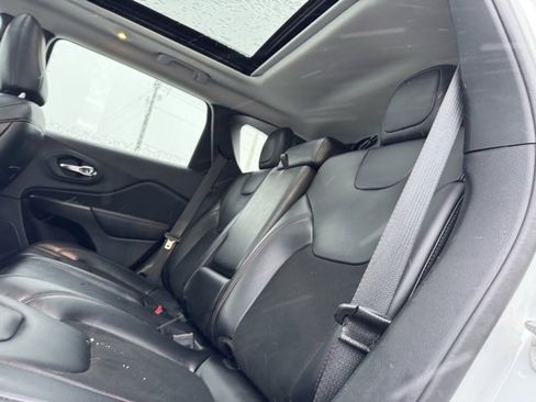 Used 2021 Jeep Cherokee Trailhawk w/ Sun, Sound & Nav Group image 11