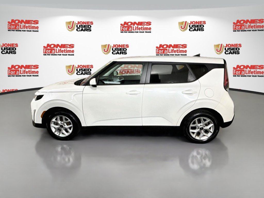Used 2024 Kia Soul LX w/ LX Technology Package FWD image 13