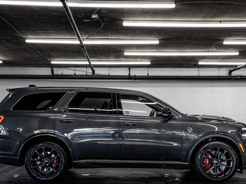 Used 2025 Dodge Durango SRT Hellcat w/ Trailer Tow Group IV AWD/4WD image 6