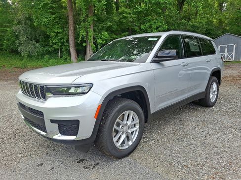 New 2025 Jeep Grand Cherokee L Laredo w/ Luxury Tech Group I image 2