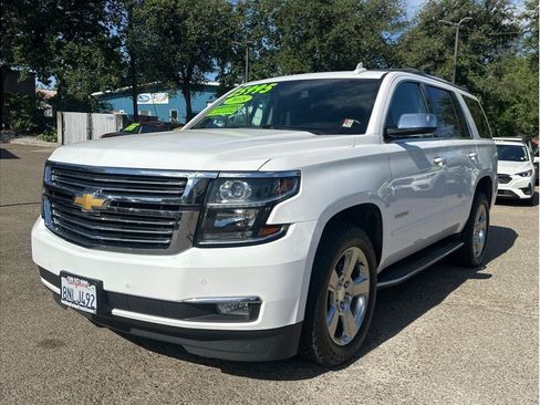 Used 2018 Chevrolet Tahoe Premier AWD/4WD image 3