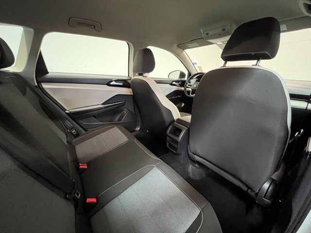 Used 2025 Volkswagen Taos S FWD image 12