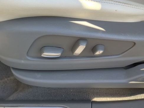 Used 2022 Cadillac XT5 Premium Luxury image 16