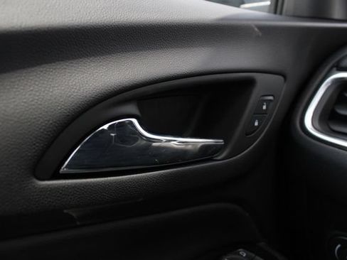 Used 2024 Chevrolet Equinox Premier AWD/4WD image 7