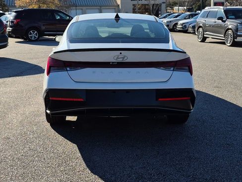 New 2026 Hyundai Elantra SEL Sport FWD image 6