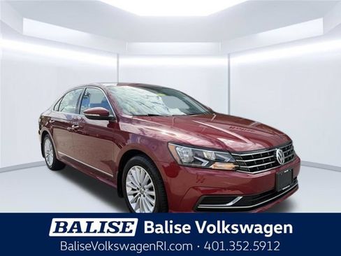 Used 2016 Volkswagen Passat 1.8T SE FWD image 1