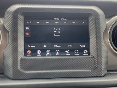 Used 2023 Jeep Wrangler Sport image 18