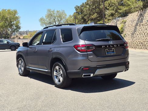 New 2026 Honda Pilot EX-L image 9