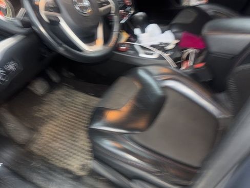 Used 2017 Jeep Cherokee Trailhawk w/ Cold Weather Group image 11