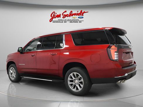 New 2026 Chevrolet Suburban Premier AWD/4WD image 4