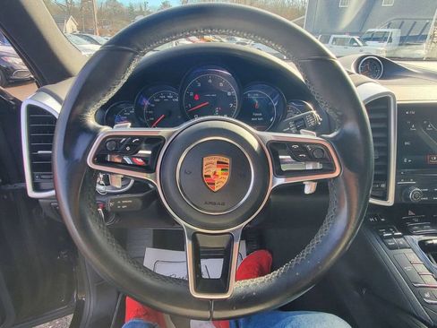 Used 2017 Porsche Cayenne Platinum Edition image 20