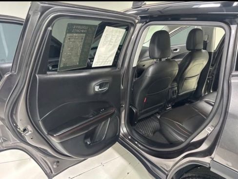 Used 2018 Jeep Compass Trailhawk w/ Navigation Group AWD/4WD image 22