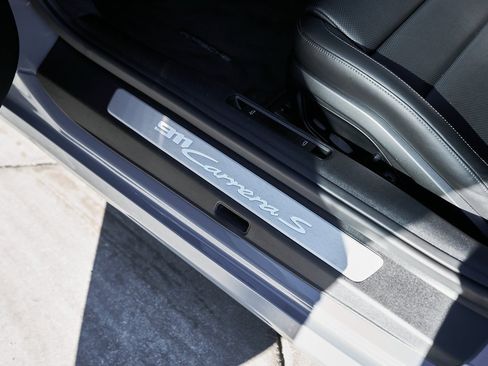 Used 2024 Porsche 911 Carrera S w/ Sport Package image 27