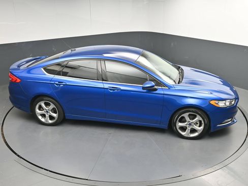 Used 2017 Ford Fusion SE w/ Equipment Group 201A FWD image 32
