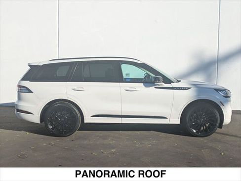 Used 2023 Lincoln Aviator Reserve w/ Equipment Group 201A AWD/4WD image 6
