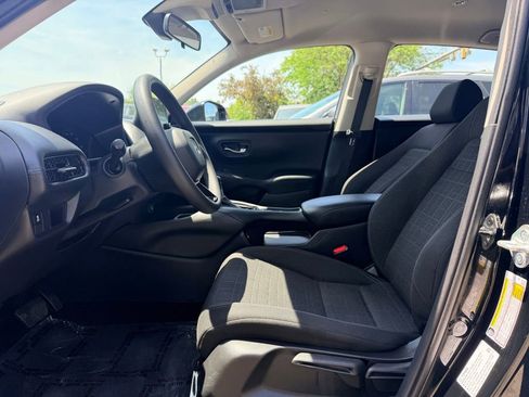 Used 2023 Honda HR-V LX image 9