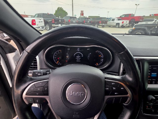 Used 2020 Jeep Grand Cherokee Laredo w/ Security & Convenience Group AWD/4WD image 15